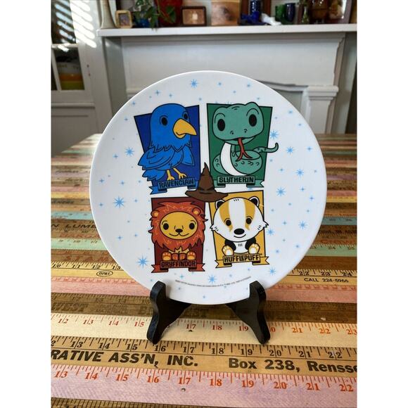 Harry Potter Melamine Plastic Plate 8” 1990s Y2k Gryffindor Hufflepuff Ravenclaw - Picture 1 of 7